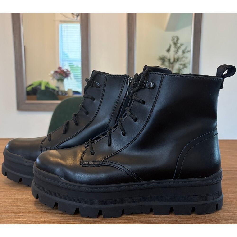 UGG Ashton Lace Up Combat Boots Black Leather Platform Lug Sole Women's Size 9 - Picture 1 of 7